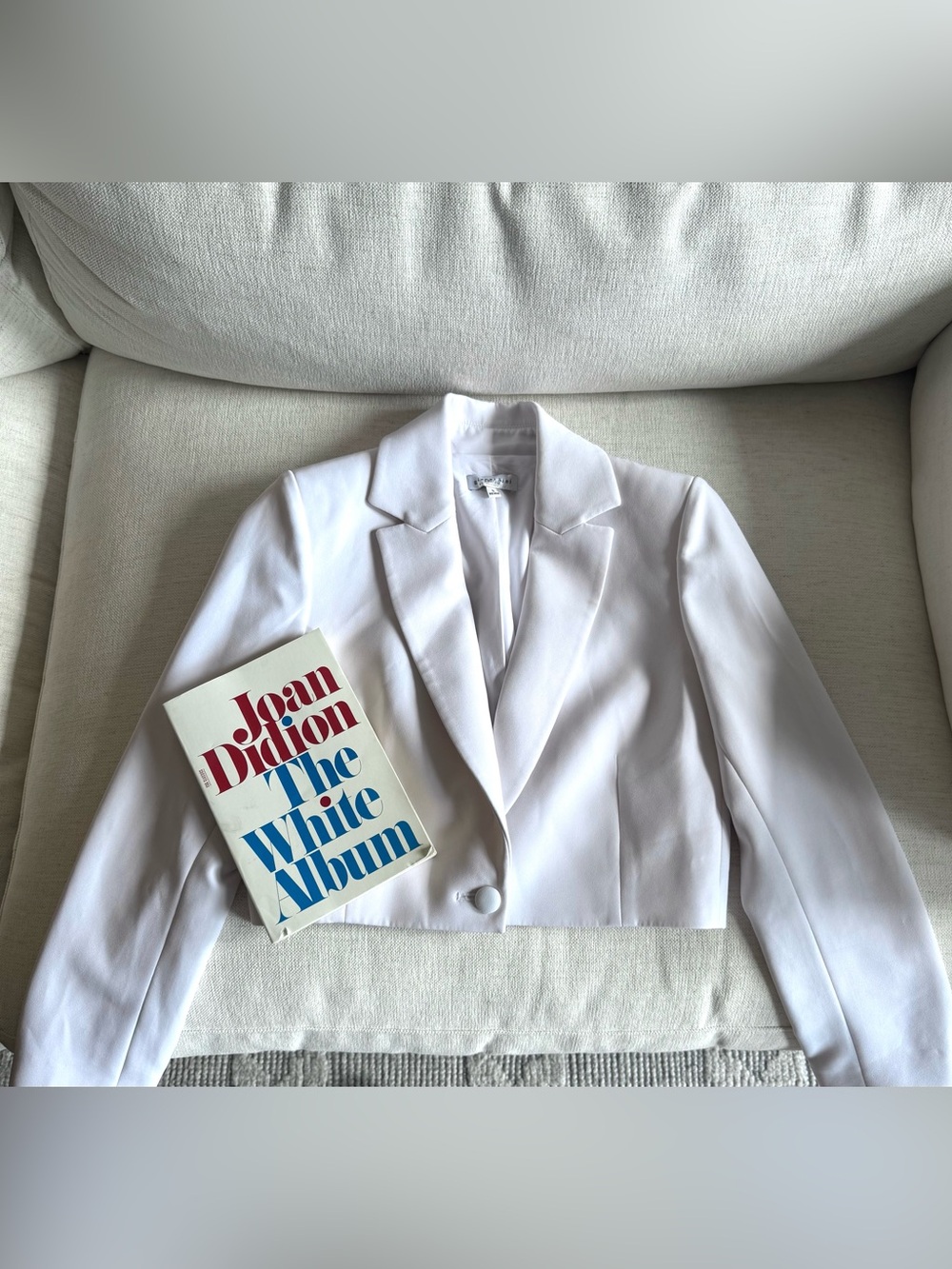 OLD HOLLYWOOD White Cropped Blazer Jacket